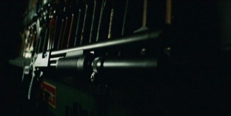 Compañeros,

En vista de las ganas de algunos (Elcafe, Wilcow, Vrakk, etc) por adivinar armas de películas 70