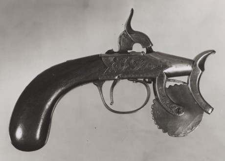 Unas fotos de provadores de polvora surtidos, no son armas pero tienen un papel secundario bastante importante 171