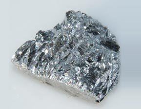 Me quedan unos seis kilos de antimonio en trozos de 100 a 200 gramos cada uno.
Si se quedan todo, lo doy 00