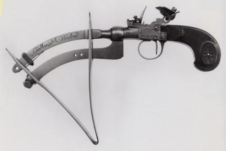 Unas fotos de provadores de polvora surtidos, no son armas pero tienen un papel secundario bastante importante 20