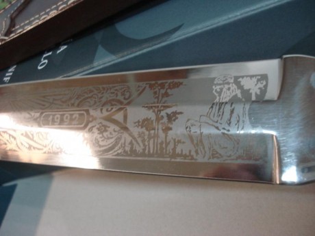 Hola,
Vendo de mi colección cuchillo Muela modelo Cristobal Colon del año 1992 con motivo del quinto centenario 11