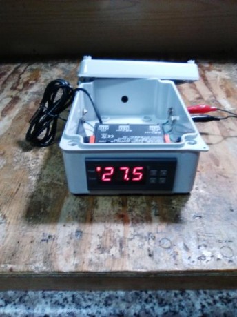 Buenas.
Os pongo unas fotos de la placa que me he fabricado para calentar una recalibradora RCBS.
Es similar 162
