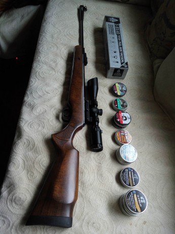 Vendo carabina por poco uso. Solo ha tirado cuatro cajas de balines, está como nueva, ni un arañazo. Comprada 02