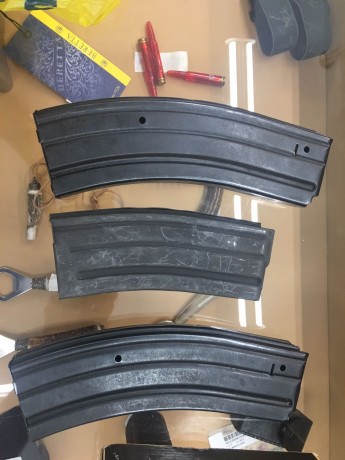 Vendo RIFLE marca COLT modelo AR 15 A-2 calibre 222 ,en muy buen estado de conservación y tiro, se vende 00