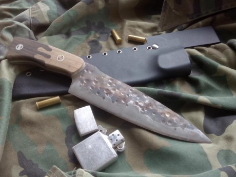 Hola a todos. Pongo a la venta de cuchillo que he terminado esta semana.
Longitud hoja: 18cm
Longitud 01