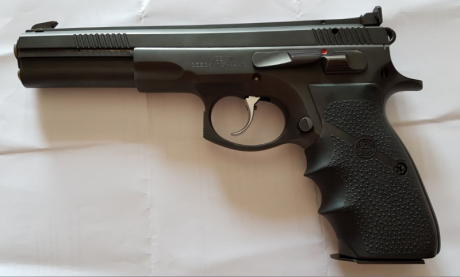 Pistola casi nueva, primer propietario, no llega a 500 disparos. Se vende por querer participar en ipsc 00