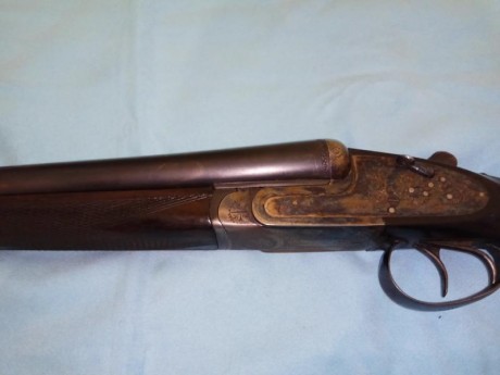 Cambiaría por rifle semiautomático, aportando diferencia. Escopeta paralela Aya, posiblemente modelo 116? 02