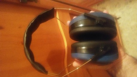 Buenas, resulta que tengo unos honeywell (tipico casco para el sonido de las armas) y al ponerme la escopeta 00