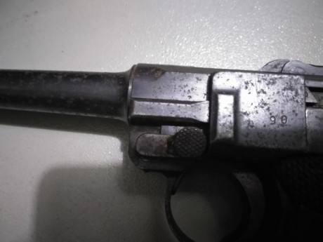 Hola estimados,
mi padre me ha dejado de herencia una Luger y me gustaría poder conocer su historia de 12