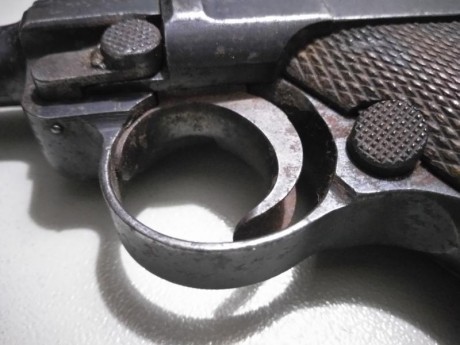 Hola estimados,
mi padre me ha dejado de herencia una Luger y me gustaría poder conocer su historia de 11