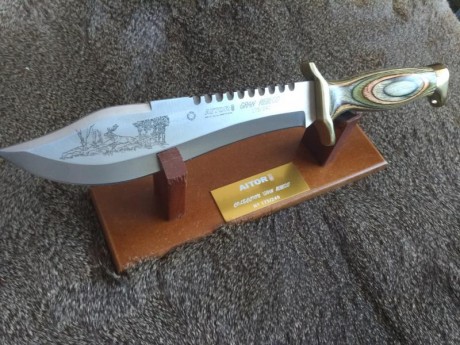 Aitor Ermua, cuchillo modelo Gran Rebeco. Serie limitada. Fabricadas 240 piezas.  Completamente nuevo. 01