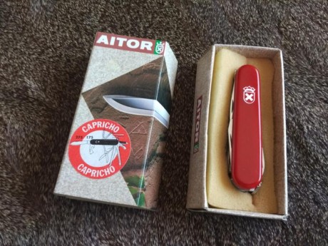 Navaja multiusos, marca Aitor ( Ermua),  modelo CAPRICHO.
Completamente nueva a estrenar en caja de la 02