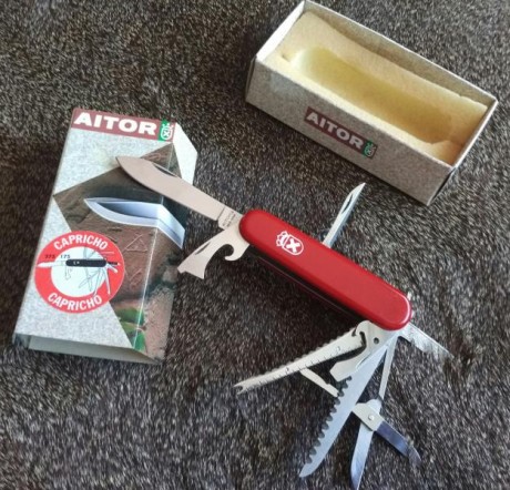 Navaja multiusos, marca Aitor ( Ermua),  modelo CAPRICHO.
Completamente nueva a estrenar en caja de la 00