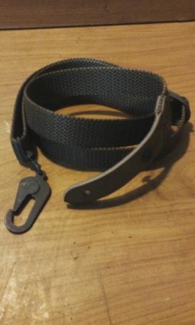 Cargador corto nuevo   15 € 
Cargador largo nuevo    20 € 
Correa portafusil nueva 15 €
Baquetas  15 €
Dispongo 10