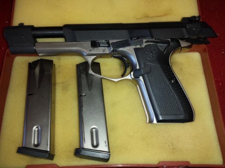 Por necesidad de quitarme algún arma, vendo mi apreciada M87.
Un clásico de las armas de fabricación nacional.
Esta 02