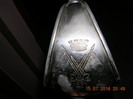 Buenas

Estoy interesado en sables y espadas del ejército español. 
Si teneis algo de este tipo... hablamos 12