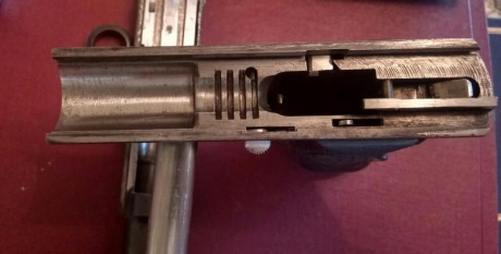 Si estás pensando en irte de vacaciones y no tienes claro donde... No sería mejor comprarte una pistola? 11