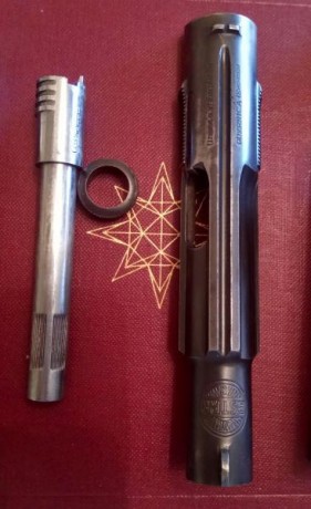 Si estás pensando en irte de vacaciones y no tienes claro donde... No sería mejor comprarte una pistola? 21