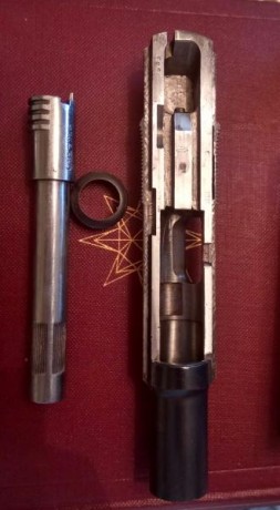 Si estás pensando en irte de vacaciones y no tienes claro donde... No sería mejor comprarte una pistola? 20