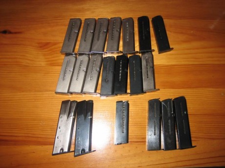 Hola. Vendo lote de 14 cargadores para Star DKL 9mmC. 210€. Se admite la compra en lote de siete. Resto 00