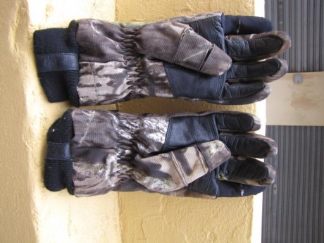 VENDO GUANTES CAMO CON GORETEX,COMPRADOS EN U.S.A. PRACTICAMENTE NUEVOS, SE HA USADO SOLO PAR PROBARLOS, 02