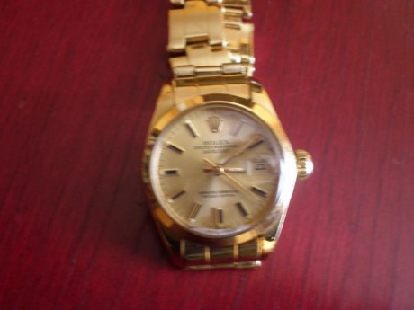Vendo reloj de pulsera ROlEX Oyster Perpetual Datejust de señora, de oro, funcionando perfectamente.
Precio: 02