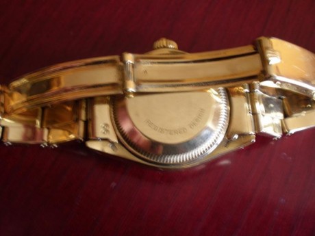 Vendo reloj de pulsera ROlEX Oyster Perpetual Datejust de señora, de oro, funcionando perfectamente.
Precio: 00