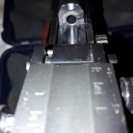 Por dejar el tiro vendo la pistola, está en perfecto estado, se entrega también una cacha laminada Rinks 00