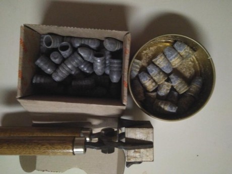 saludos a todos, pues eso vendo express kodiak calibre 58 de pedersoli en estado excelente, lo compre 40