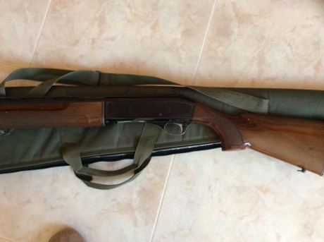 Vendo esta Lanber Victoria del 12 con chokes internos de 2,3 y 4 estrellas. Incluye funda de escopeta 00
