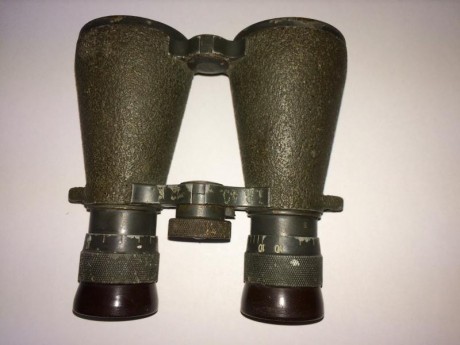 Vendo estos prismáticos Zeiss de la Primera Guerra Mundial. Los compre hace años en un rastro en Londres. 62