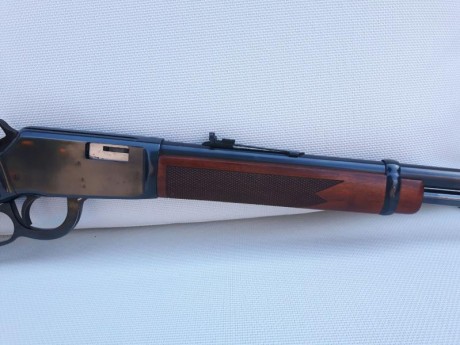 Winchester mod. 9422 XTR (palanca), cal. 22, estado excelente, precio 430 € (gastos de envío incluidos). 01