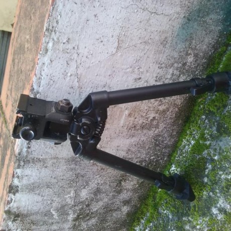 se vende bipode con carril picantiny, 25 euros portes incluidos. :clint: :duel-guns: 02