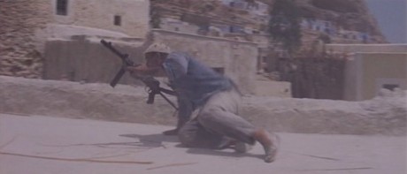 Compañeros,

En vista de las ganas de algunos (Elcafe, Wilcow, Vrakk, etc) por adivinar armas de películas 20
