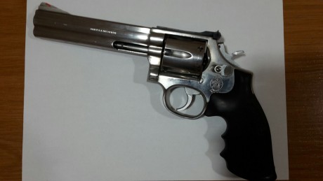 En venta estupendo revolver Smith and Wesson  modelo 686 de 6 pulgadas y calibre .357  (como sabeis puede 00