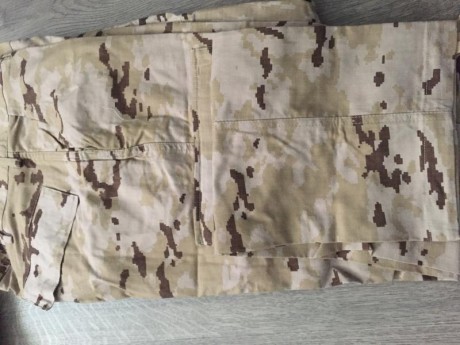 Se venden uniformes áridos pixelados de la talla 1L y talla 2L, chaquetilla y pantalón NUEVOS COMPLETAMENTE 10