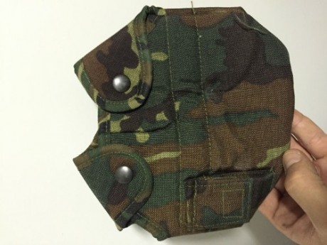 Se vende funda de cantinplora original ejército español. Sin usar 11