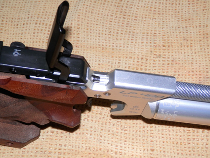 Hola, vendo pistola de 4,5 PCP Walter, modelo: LP400 "carbón" en perfecto estado, muy poco uso, 21
