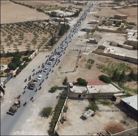 Primero la diplomacia y lo que haga falta. Después, los medios militares:

Como ha podido resistir DAESH 140