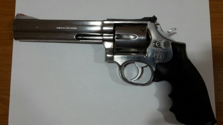 En venta estupendo revolver Smith and Wesson  modelo 686 de 6 pulgadas y calibre .357  (como sabeis puede 40
