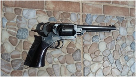 Pues eso, vendo un revolver STARR ARMY todo original y en estado de conservación increible. Es el revolver 00