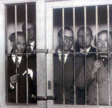 https://www.bolsamania.com/noticias/politica/cataluna-una-leccion-de-historia--2784572.html?utm_source=outbrain



 30
