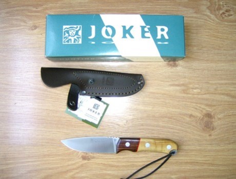 Buenos días.

Vendo en Madrid, para entrega en mano,  JOKER AGUILA Cocobolo/Olivo , completamente nuevo, 02