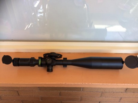 VENDO dos visores HAWKE de 8x32x56 de este año 2017. ( de JUNIO 2017). Los vendo por comprar dos LEUPOLD 20