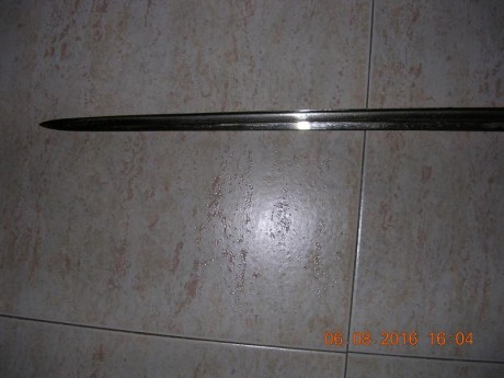 Buenas

Estoy interesado en sables y espadas del ejército español. 
Si teneis algo de este tipo... hablamos 150