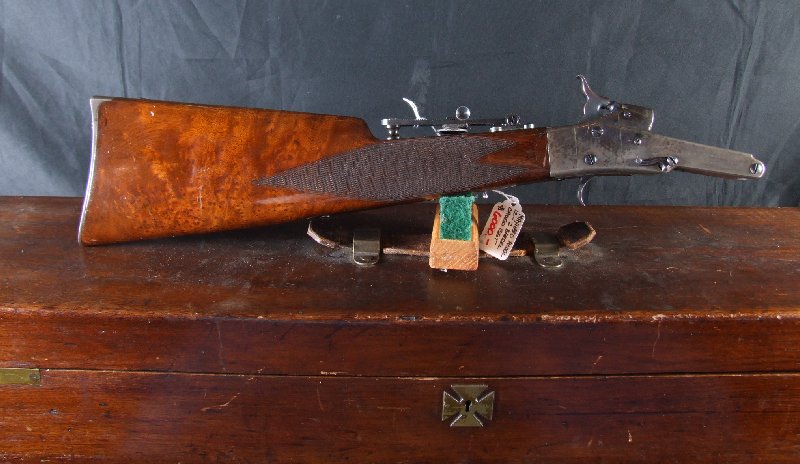 Bueno, otra bateria de fotos para que os fijeis en como hay que hacer un estuche para un rifle . . . 30