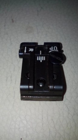 Se vende  :          cachas de aluminio negras 50
                            cachas de madera noble  11