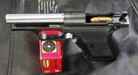 Pistola H&K modelo P7 M8. Calibre 9 mm Para. Cargador de 8 cartuchos.

La más segura del mundo. El 21