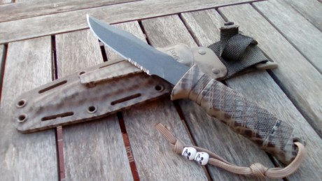 Cuchillo versión antigua ya descatalogado
Conseguído de mano de un marine en el año 1999
Fabricado en 01