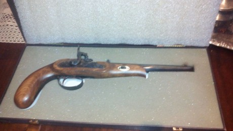Un amigo me a pedido que ponga estas armas en venta.
Yo solo pongo el mensaje , la venta la hace el , 02